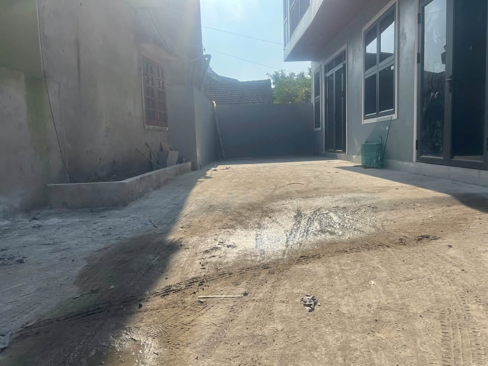 Đất Lê Viết Thuận, TP Vinh 74m² giá 2.7 tỷ - Mặt tiền rộng, ô tô vào tận nhà!