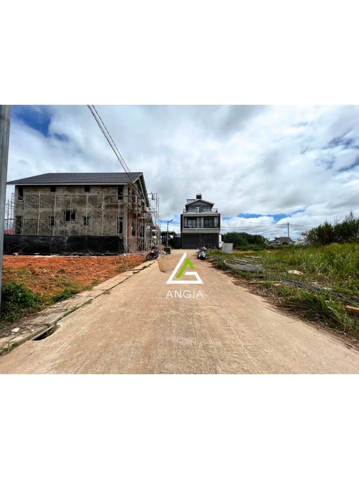 Đất Bạch Đằng Đà Lạt 217m² giá 8.5 tỷ - Địa thế đỉnh đồi, đầu tư thông minh!