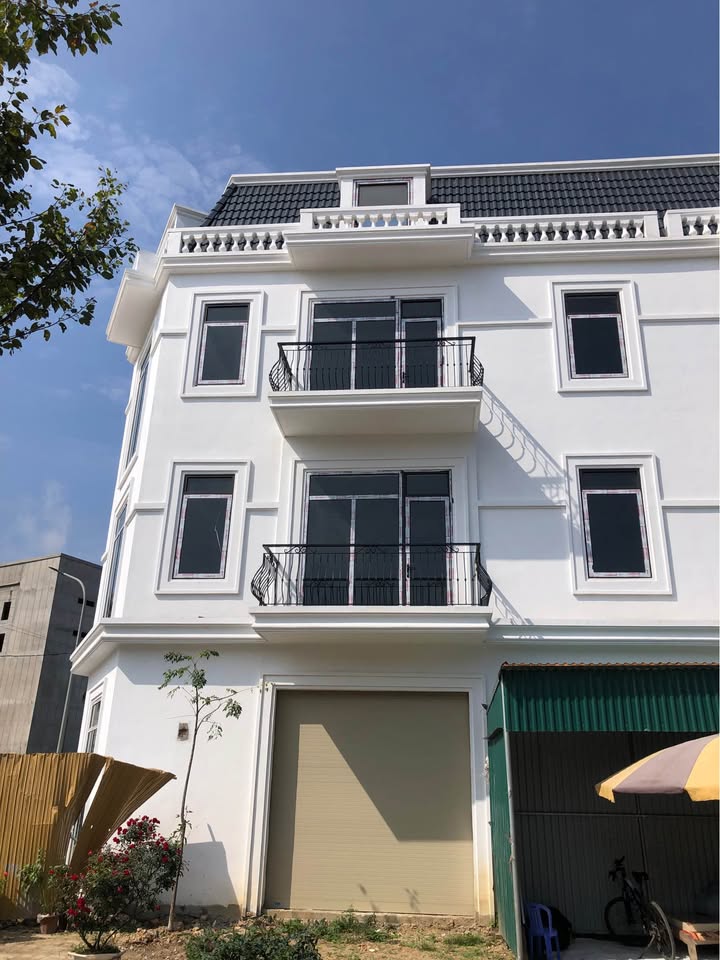 FrontHouse đường Lý Tự Trọng Sầm Sơn 126m² - Vị trí đắc địa, tiện kinh doanh!