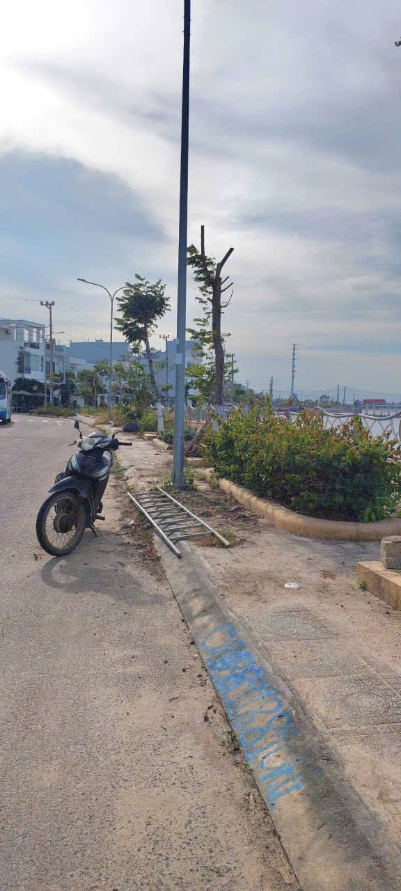 Đất nền khu TVSMT Nhơn Bình, Quy Nhơn 80m² giá 3.3 tỷ - Sổ đỏ chính chủ!