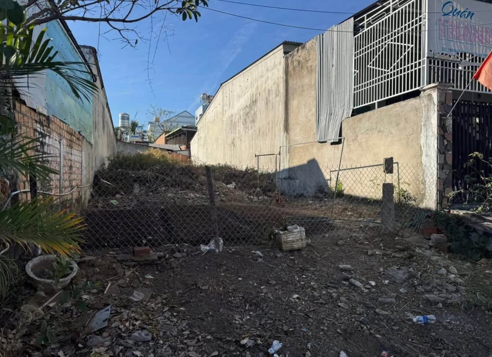 Đất mặt tiền đường Nơ Trang Long, phường Trường Chinh, 180m² giá 1.6 tỷ - Cơ hội đầu tư tuyệt vời!