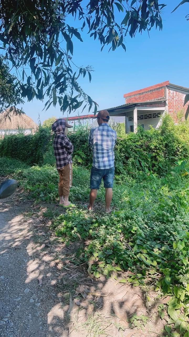 Đất nền tại Nhơn Trạch, Đồng Nai 215m² giá 300 triệu - Sổ đỏ chính chủ!