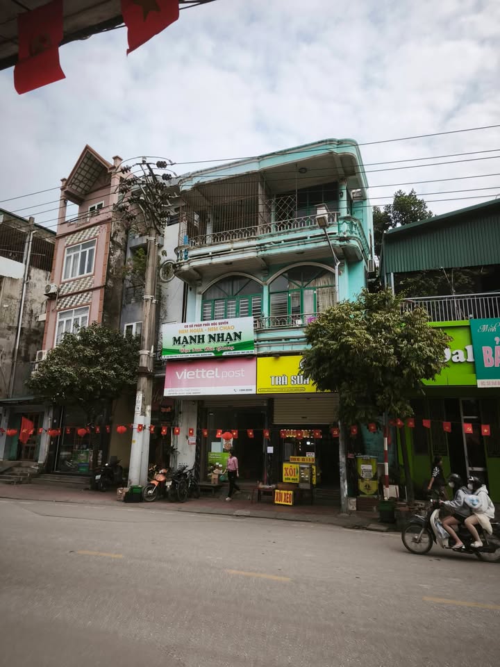 Cho thuê nhà 3 tầng mặt đường Trần Phú, Hạ Long - Kinh doanh thuận lợi!