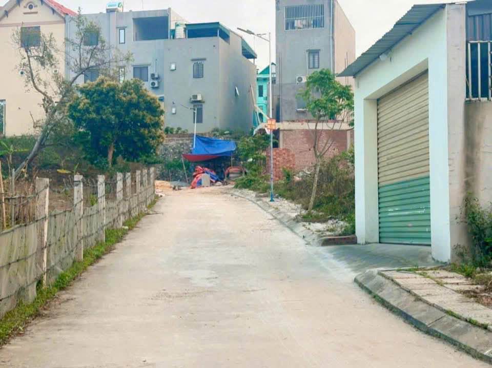 Đất nền Khu 4, Quang Trung, Uông Bí 92m² giá 1.5 tỷ - Nở hậu, vị trí đắc địa!