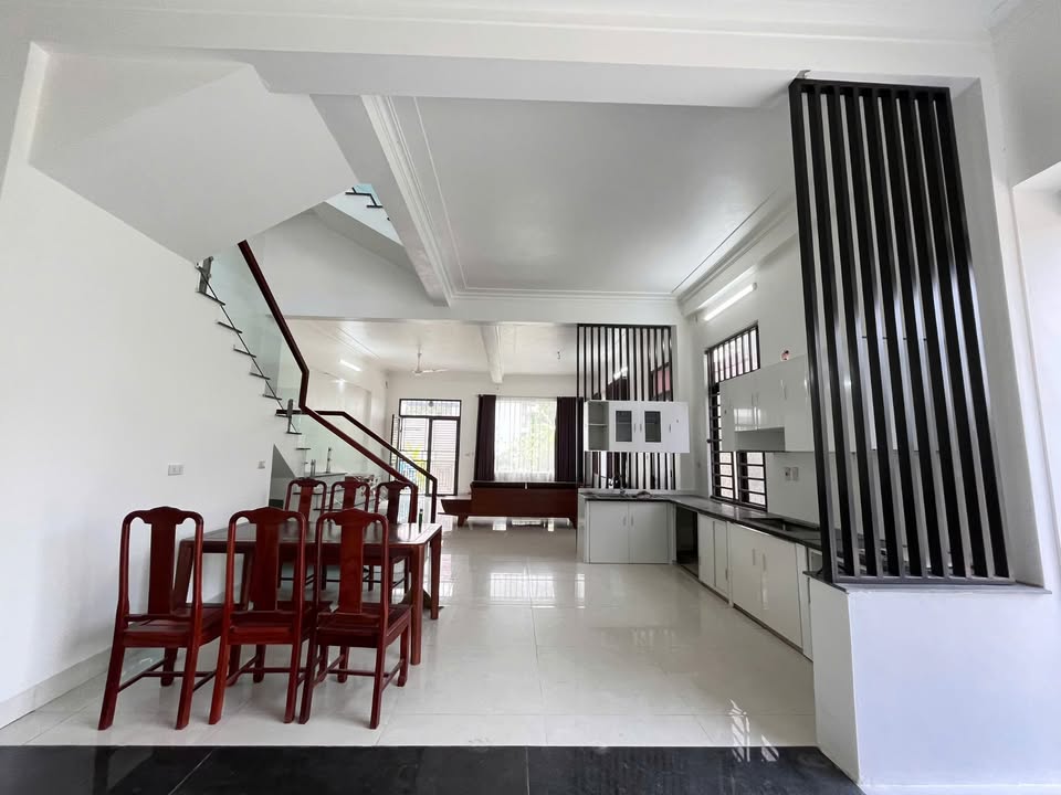 Nhà 2.5 tầng KDC Dạ Tràng, Ninh Mỹ 98m² giá 7 tỷ - Vị trí trung tâm, giao thông thuận lợi!