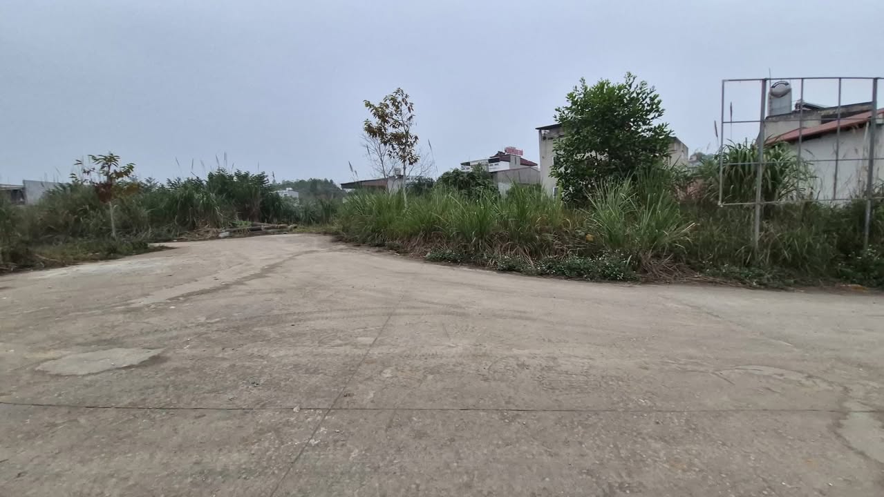 Đất nền đường Nguyễn Tất Thành, Yên Bái 210m² giá 3.1 tỷ - Đầu tư sinh lời ngay!