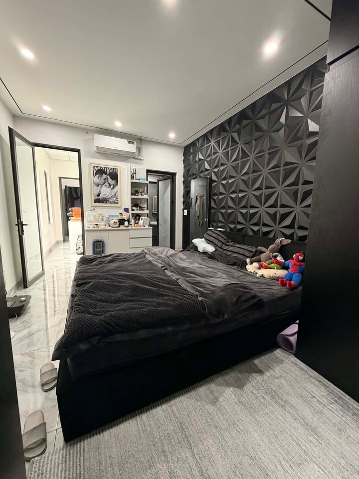 Nhà 2 tầng phố Phai Vệ 53m² giá 2 tỷ - Thiết kế tân cổ điển, ô tô đỗ cửa