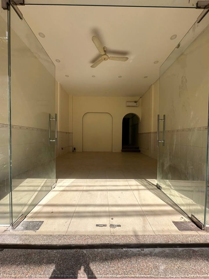 Nhà mặt tiền 4 tầng KDC Him Lam Mall Quận 8, diện tích 75m² - Cơ hội đầu tư hấp dẫn!