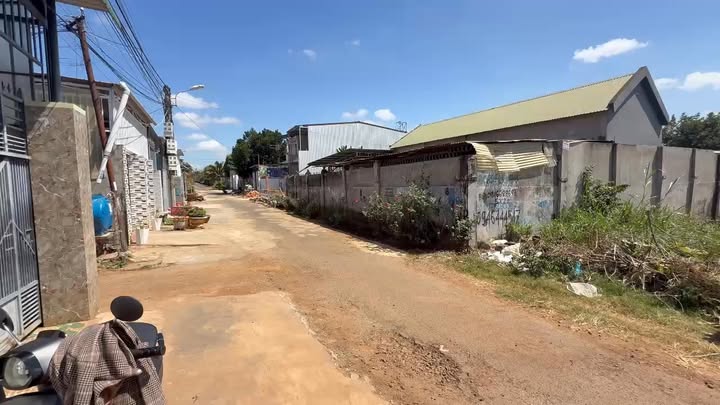 Bán gấp FrontHouse Hẻm 200 Đường Ung Văn Khiêm 115m² - Đường nhựa, ô tô vào tận nơi!