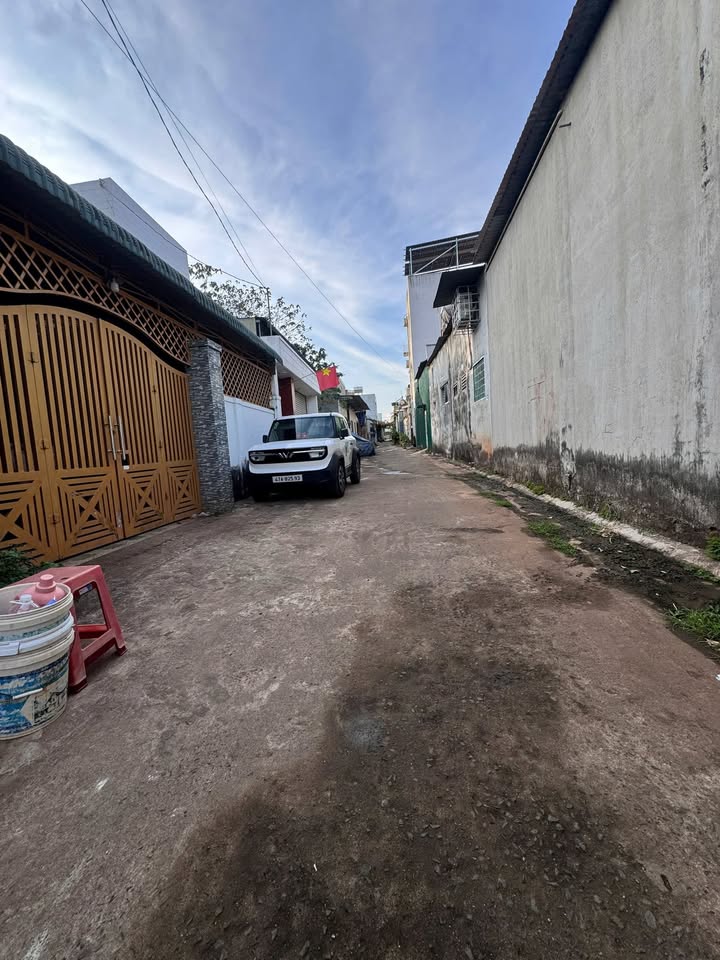 Nhà phố Đỗ Nhuận, Buôn Ma Thuột 120m² giá 4.35 tỷ - Sân ô tô rộng rãi!