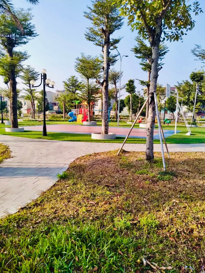 Đất nền Trái Bầu Hải Dương 67.5m² giá 3 tỷ - Vị trí đắc địa gần cổng chính!