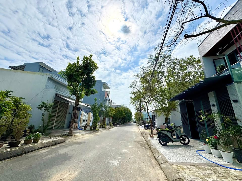 Đất 2 mặt tiền Bùi Bỉnh Uyên 100m² giá 5.5 tỷ - Cơ hội đầu tư hiếm có!