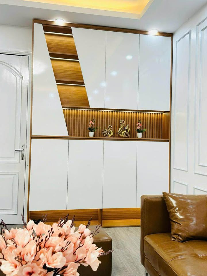 Căn hộ T6 Hoàng Đạo Thúy 119m² giá 11.7 tỷ - Nhà đẹp, full nội thất, sẵn sàng vào ở!