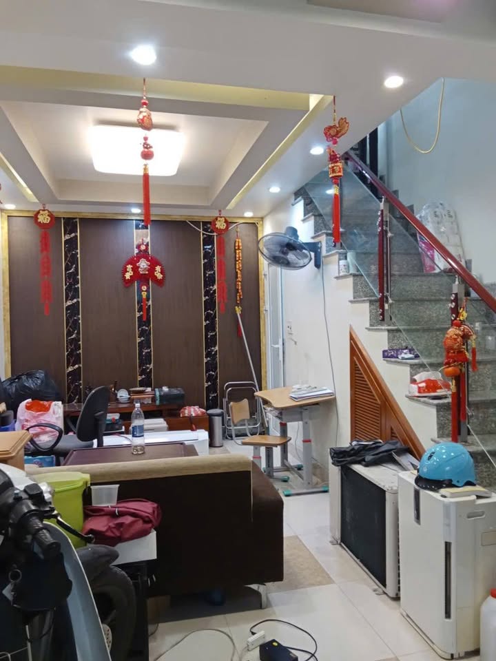 Nhà 3 tầng trên đường Tôn Đức Thắng, 30m² giá 1.6 tỷ - Vị trí đẹp, không cần chỉnh sửa!