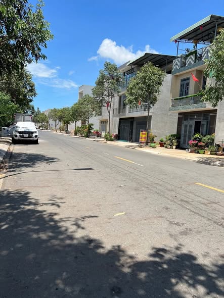 Bán gấp FrontHouse mặt tiền đường Nguyễn Thái Học, 96m² giá chỉ 3.5 tỷ - Đất đẹp không vướng phong thủy!