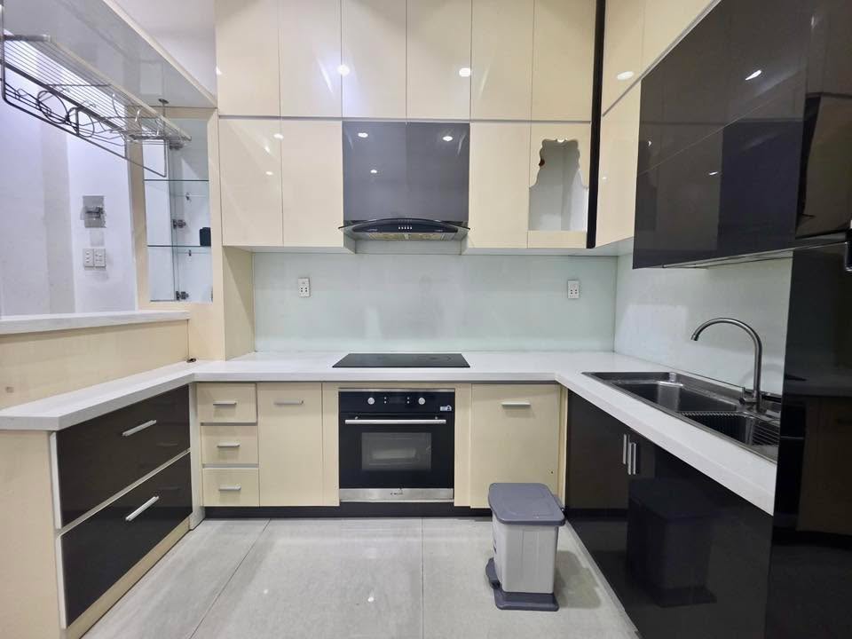 FrontHouse Lê Văn Thịnh Quận 2 74m² giá 10 tỷ - Mặt tiền kinh doanh đắc địa!