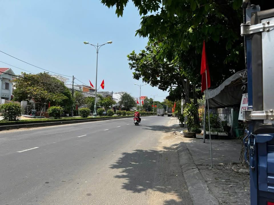 Nhà cấp 4 cho thuê đường Nguyễn Tất Thành 100m² giá 3 triệu - Tiện nghi và thoáng mát!