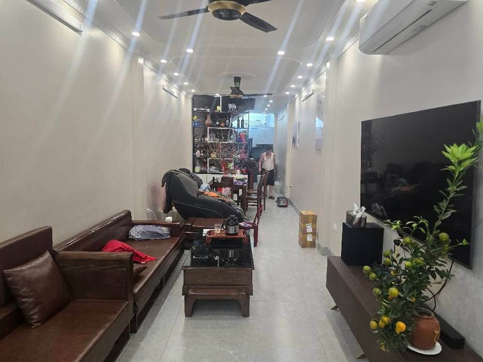 Bán nhà phố Đội Cấn, Ba Đình 37m² giá 12.5 tỷ - Vừa ở vừa kinh doanh!