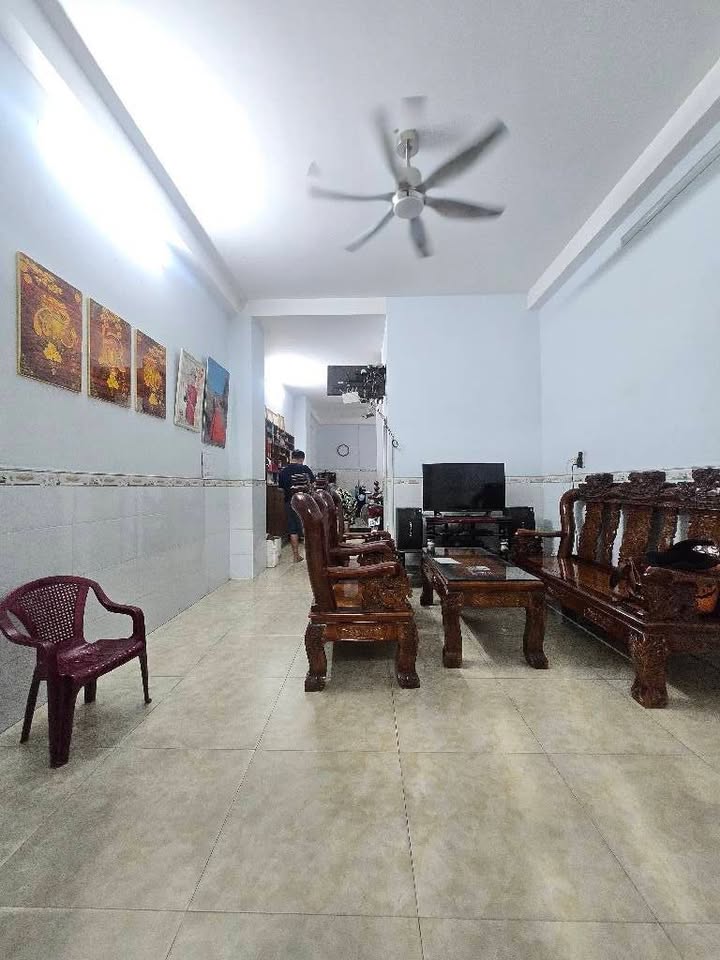 Nhà mặt tiền đường số Quận 9, 57m² giá 6 tỷ - Sẵn sàng vào ở ngay!