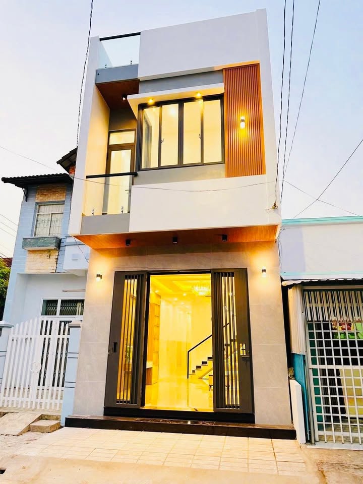 Nhà mặt tiền Chu Mạnh Trinh, Phường Vĩnh Ngươn, 84m² giá 2.8 tỷ - Chính chủ bán gấp!