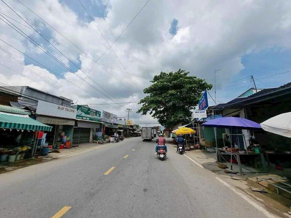 Đất thổ cư 1000m² Xã Đức Hòa Thượng giá 14 tỷ - Đường nhựa rộng rãi, tiện lợi!