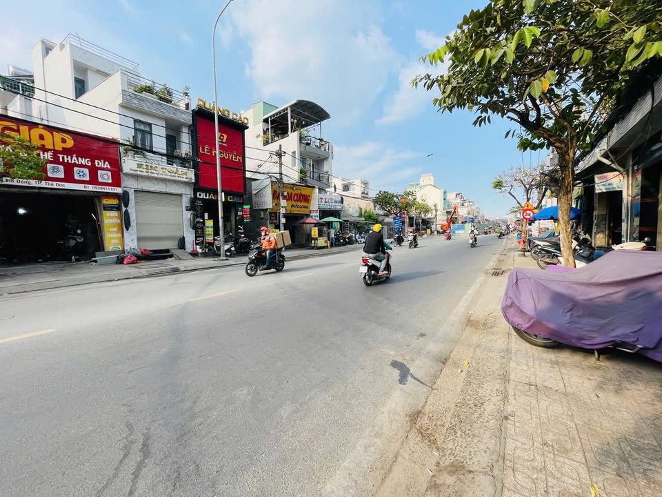 Nhà mặt tiền kinh doanh Phường Linh Đông 45m² giá 3 tỷ - Đầu tư sinh lời cao!