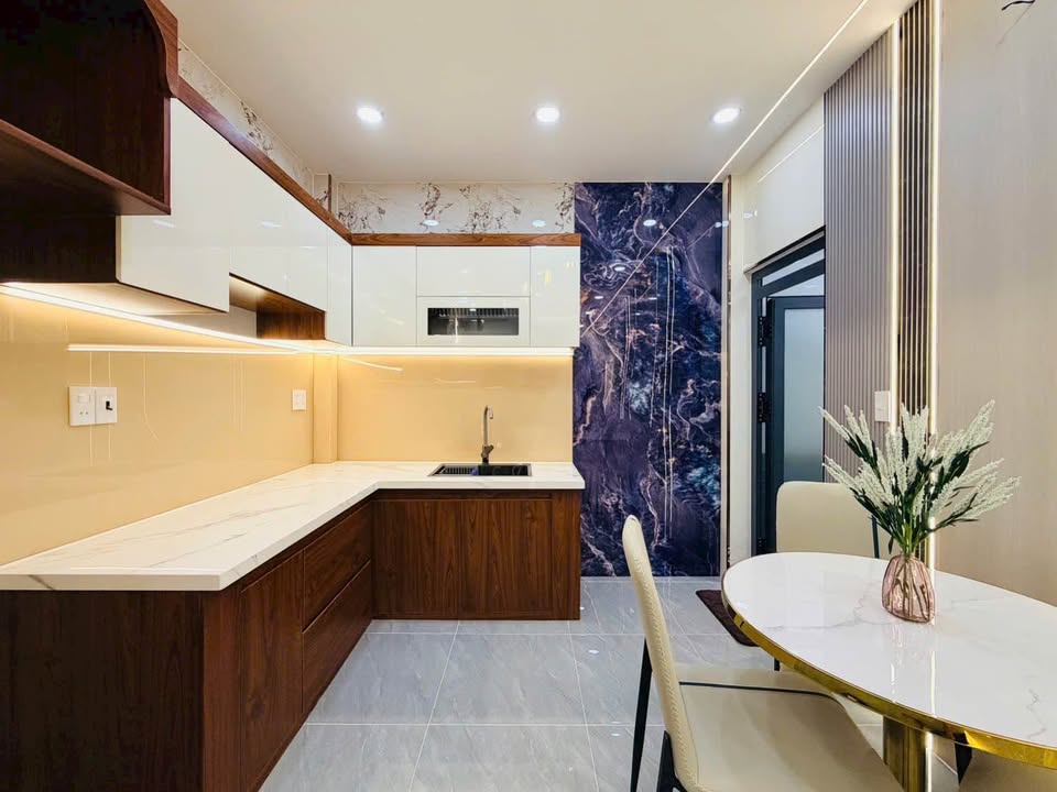 Townhouse Gò Vấp 25m² giá 4.3 tỷ - Nhà mini đầy đủ tiện nghi gần Emart!