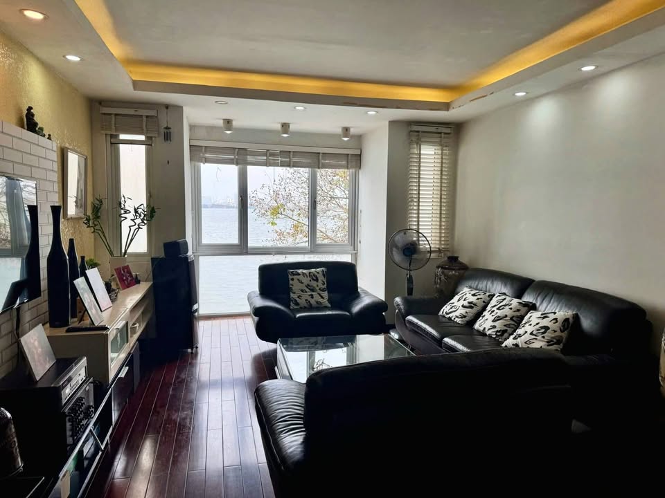 Nhà mặt phố Vũ Miên, Tây Hồ 57m² giá 69.6 tỷ - Đầu tư sinh lời cực đỉnh!