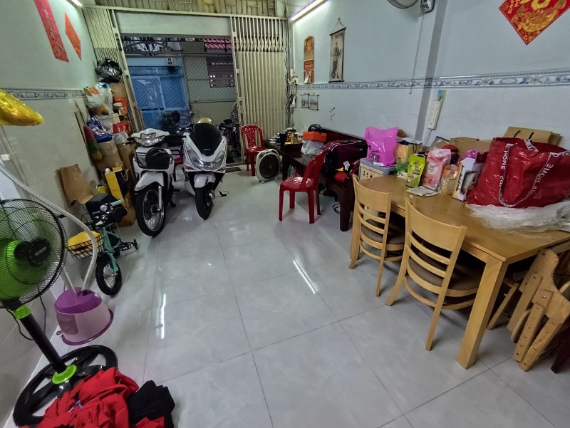 Nhà phố Lạc Long Quân, Tân Bình 45m² giá 5.7 tỷ - Vào ở ngay!