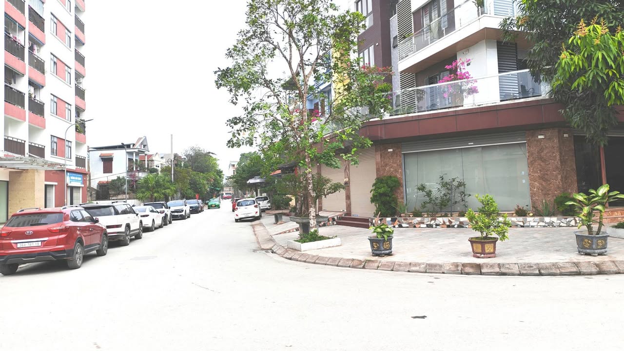 Nhà 3.5 Tầng KĐT Đông Sơn 100m² - Giá 5.95 Tỷ