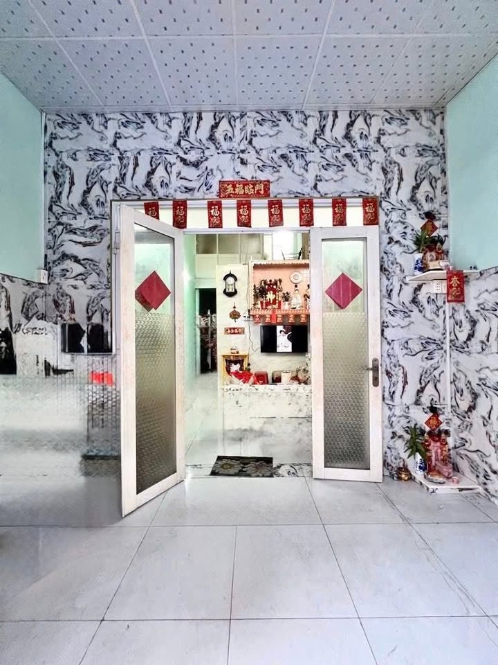 Nhà riêng Tân Phú 50m² giá 2.1 tỷ - Hẻm xe hơi thông thoáng!