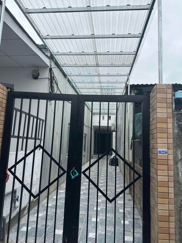 Nhà 2.5 tầng hiện đại tại Đường Phạm Như Xương, 100m² - Giá chỉ 1.5 tỷ!