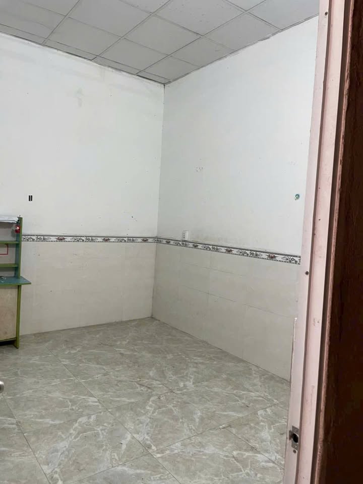 FrontHouse chợ Hoàng Gia Tân Định 225m² giá 4.5 tỷ - Kinh doanh hiệu quả!