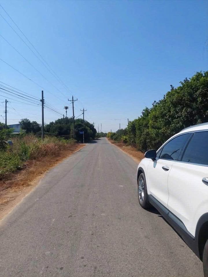 Đất nền mặt tiền Cù Lao Bạch Đằng, Tân Uyên, 584m² giá 2.7 tỷ - Gặp chính chủ thương lượng ngay!