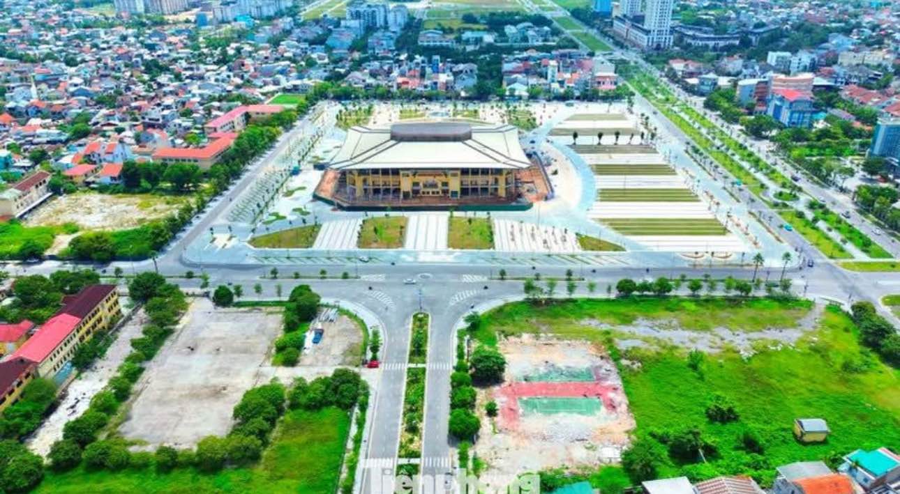 Nhà Mặt Tiền Lý Tự Trọng Huế - 138m² - 5PN - Kinh Doanh Đỉnh Cao