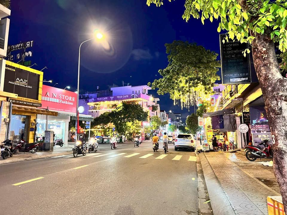 FrontHouse 2MT Trương Vĩnh Ký Tân Phú 42m² giá 10.6 tỷ - Cơ hội đầu tư hấp dẫn!