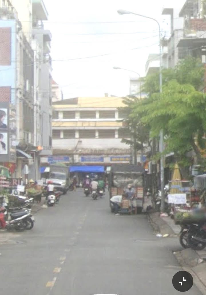 Bán gấp nhà 2 mặt tiền đường Hai Bà Trưng, Thủ Dầu Một, 218m², giá thương lượng!