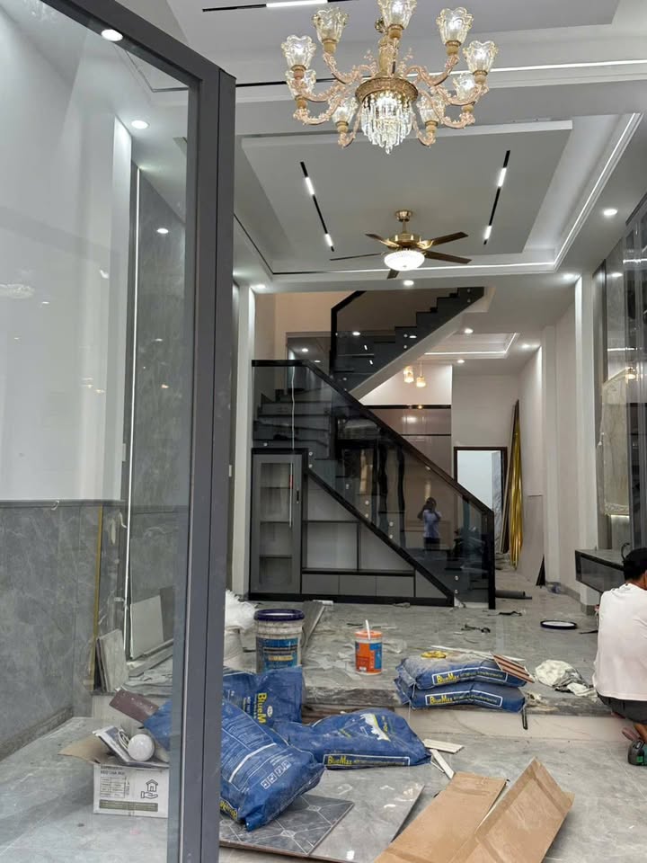 Nhà mới xây 1 lầu 1 trệt Phường Bửu Hòa 67m² giá 3.15 tỷ - Thiết kế hiện đại, nội thất cao cấp!