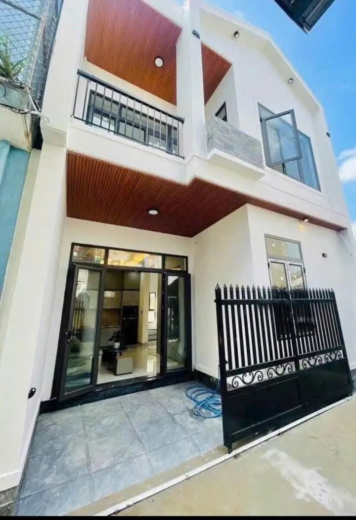 Nhà phố chính chủ quận Hải Châu, 64m² giá 4 tỷ - Vị trí đắc địa gần sân bay!