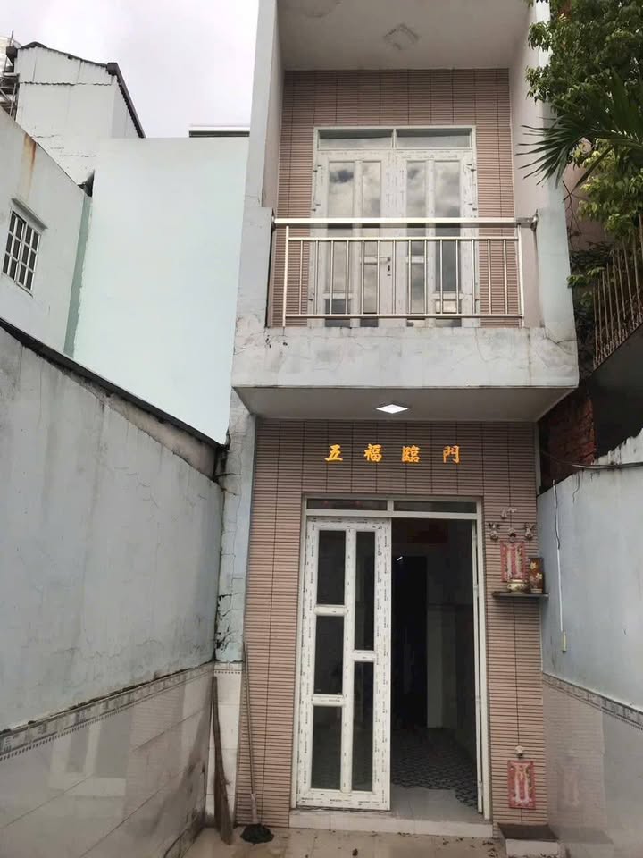 Nhà mặt tiền đường Lò Gốm, Quận 6, 47m² giá 6 tỷ - Kinh doanh sầm uất!