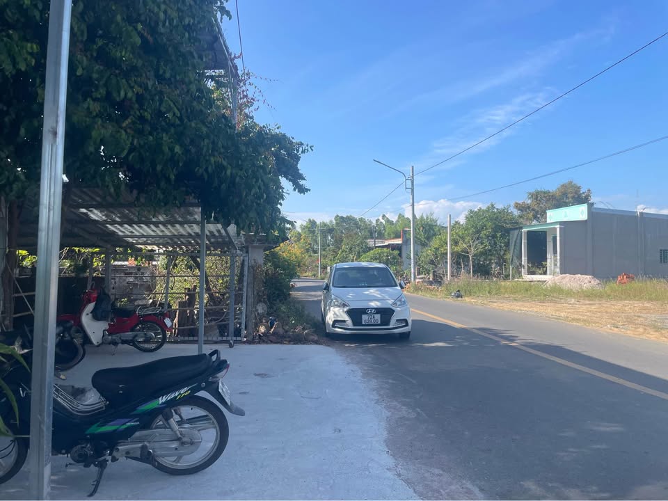 Nhà 1 lầu 1 trệt đường Lê Thánh Tông 95m² giá 2.05 tỷ - Gió mát quanh năm!