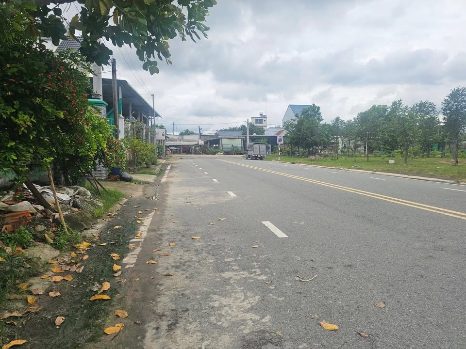 FrontHouse Đường N8 Phú Chánh 240m² giá 4.8 tỷ - Vị trí vàng đầu tư cuối năm!