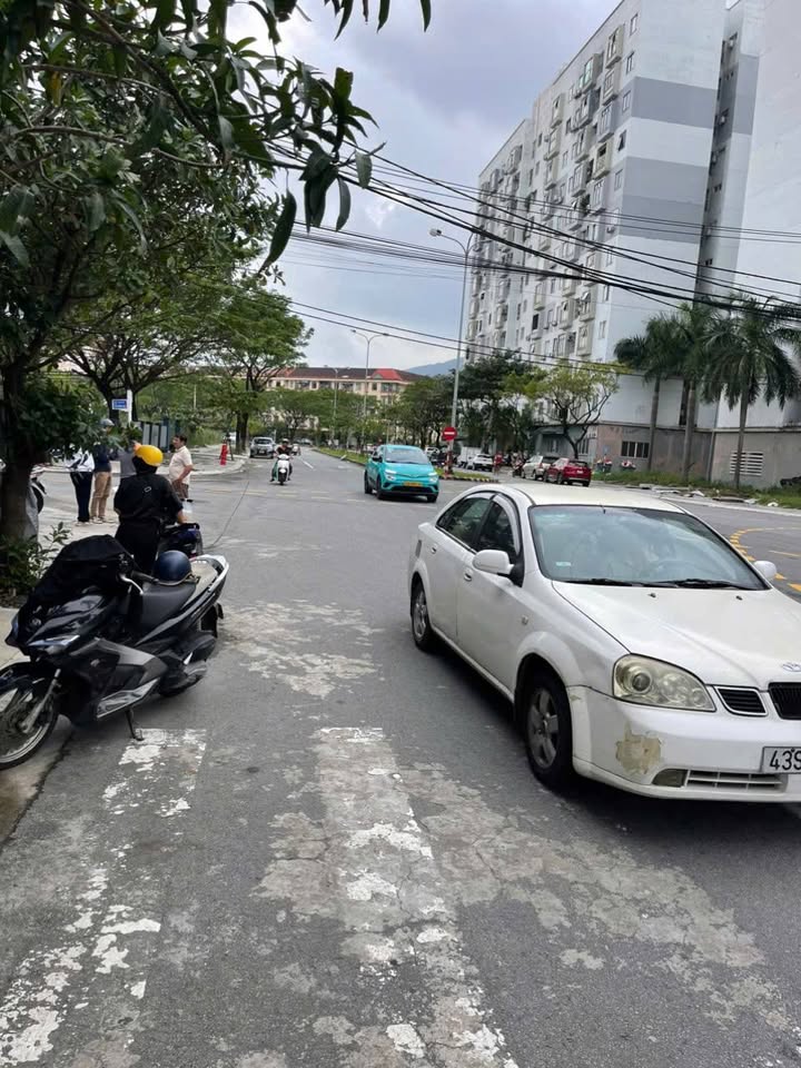 Đất nền đường Trần Thánh Tông, Đà Nẵng 99m² giá 10.6 tỷ - Vị trí đắc địa gần biển!