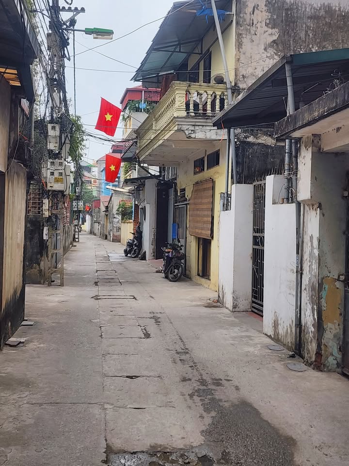 Nhà 3 tầng Ngũ Hiệp, 52m² giá 9 tỷ - Ô tô vào nhà, vị trí đẹp!