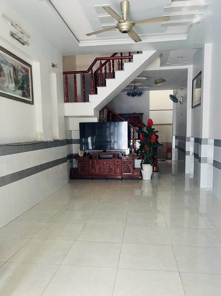 Nhà phố Thới An Quận 12 82m² giá 5 tỷ - Cơ hội vàng cho doanh nhân!