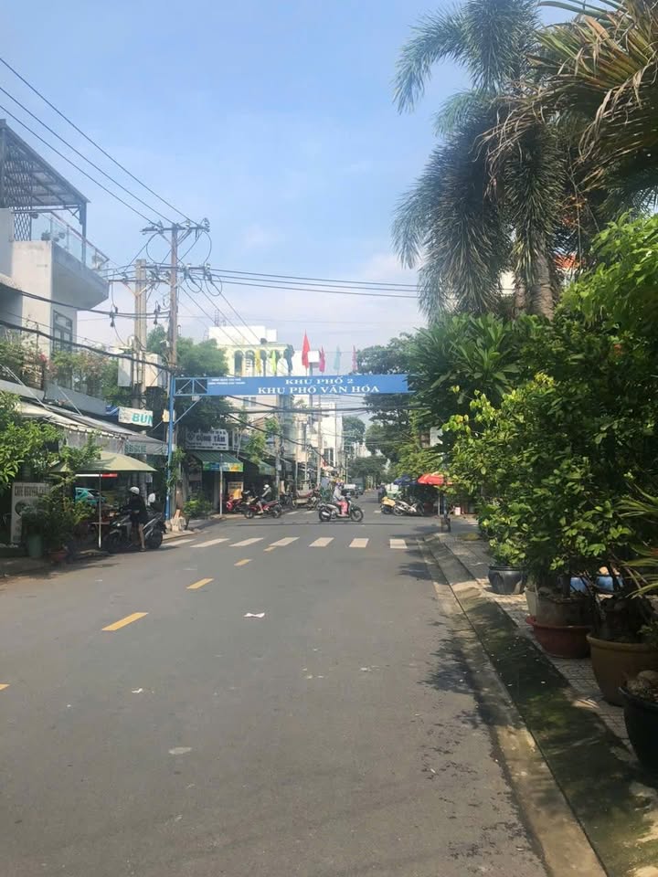 Nhà mặt tiền kinh doanh Lê Niệm, Quận Tân Phú, 80m², giá 9.3 tỷ - Cơ hội đầu tư sinh lời!