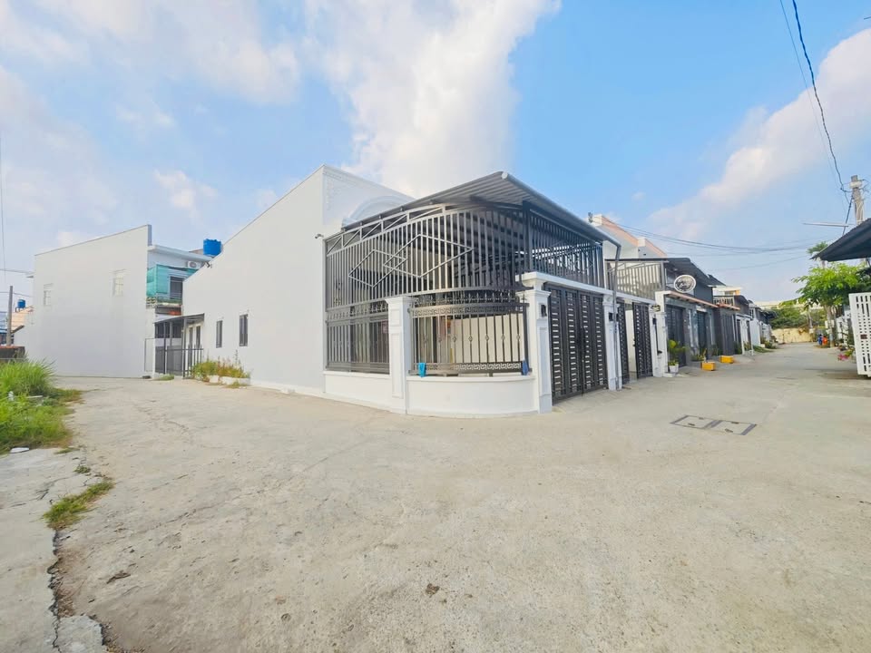 Nhà Căn Góc Vĩnh Quang - 115m² giá 1.99 tỷ - Sẵn sàng vào ở ngay!