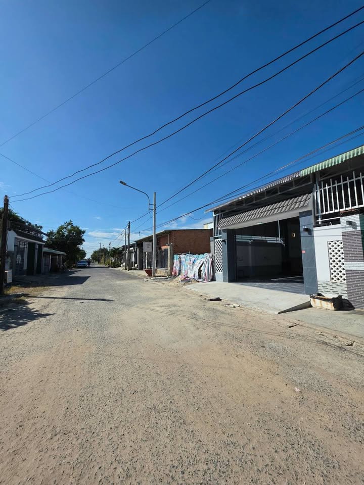 Nhà Mặt Tiền Ninh Thạnh, Tây Ninh 162m² - Kinh Doanh Thoải Mái