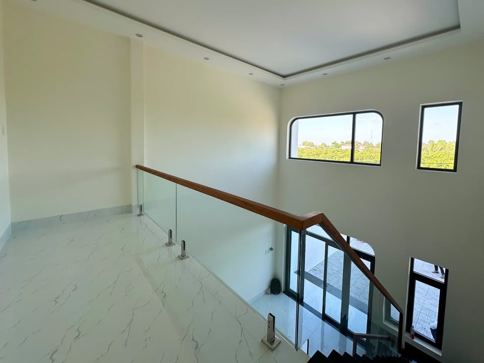 Nhà mới 1 trệt 1 lầu tại KP Thạnh Hiệp, Tây Ninh 110m² giá 1.35 tỷ - Thiết kế hiện đại, sổ hồng chính chủ!