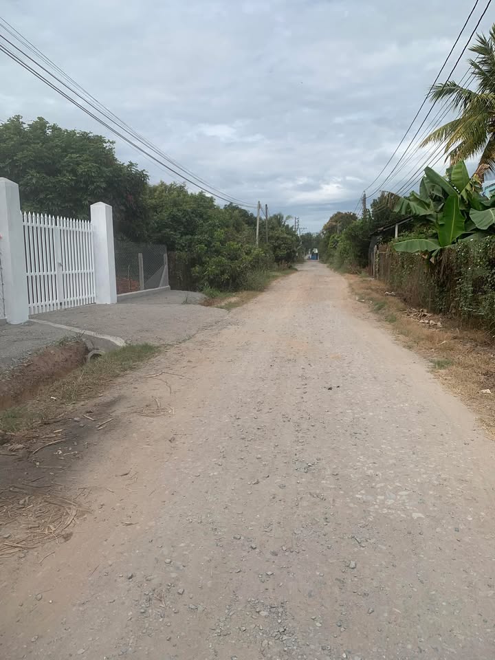 Bán đất thổ cư 320m² tại hẻm 38 Nguyễn Lương Bằng, Long Hoa - Giá chỉ 1.1 tỷ!